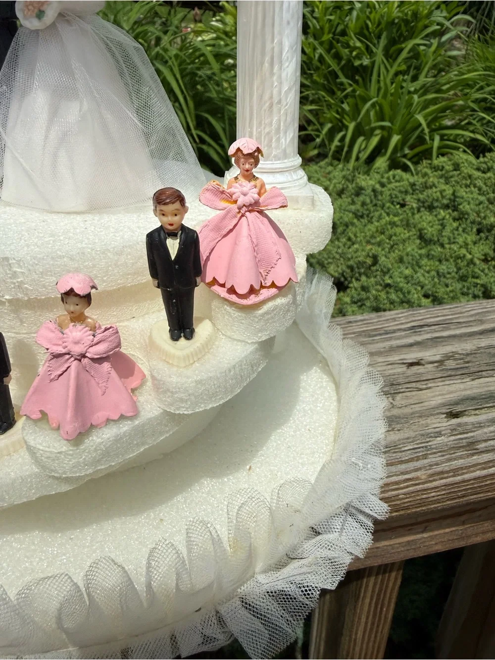 VintageClassic White & Pink Wedding Cake Topper - Elegant Bridal Party Figurine